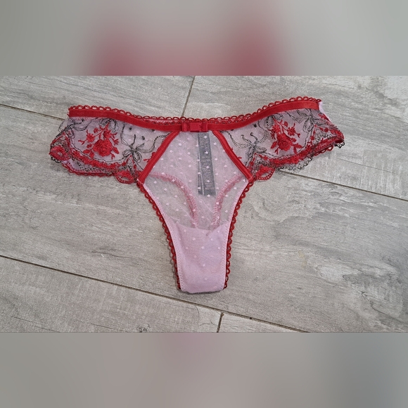 Victoria secret thong - Picture 3 of 4